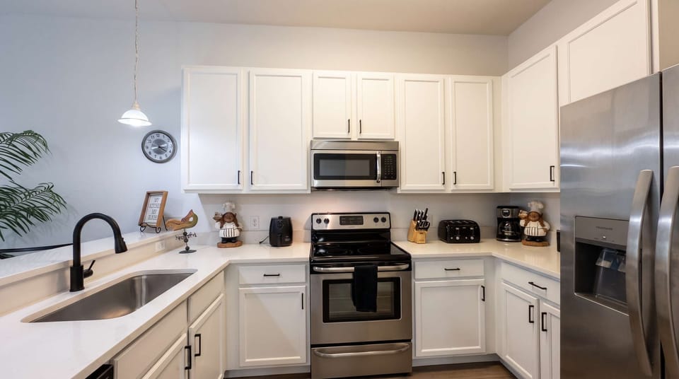 Condo, Multiple Beds, Balcony, Garden View (Palm Breeze) | Private kitchen