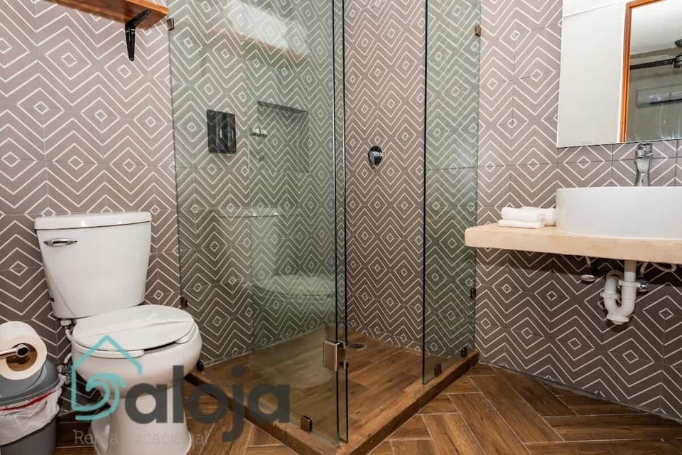 Lindo baño completo con regadera