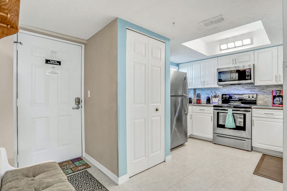 Ocean Front 5 star rated Community