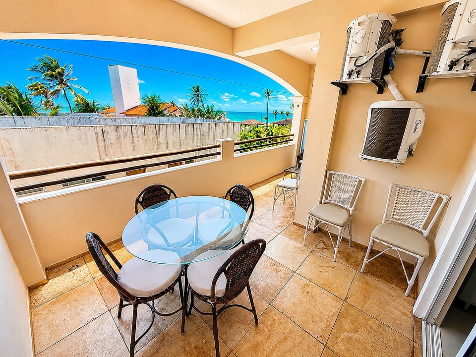 Apartment | Outdoor dining