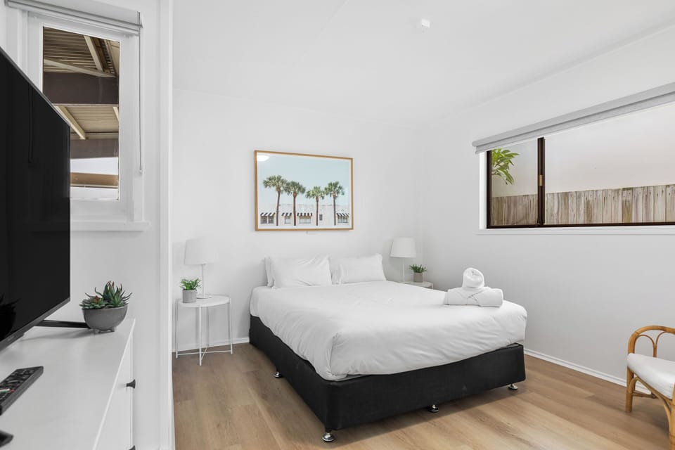 Comfort House, Beach View | Iron/ironing board, cribs (surcharge), WiFi (free), bed sheets