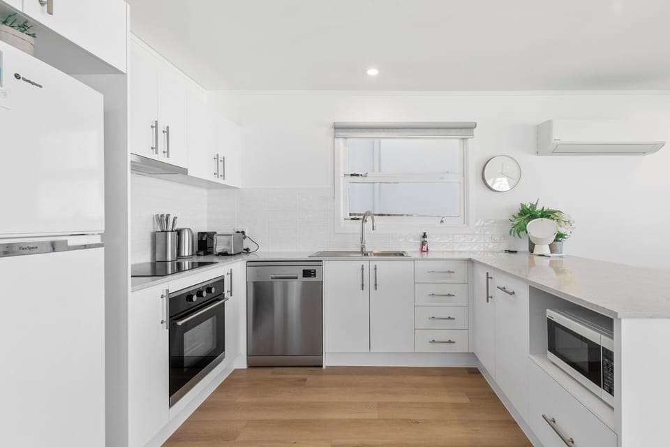 Comfort House, Beach View | Private kitchen