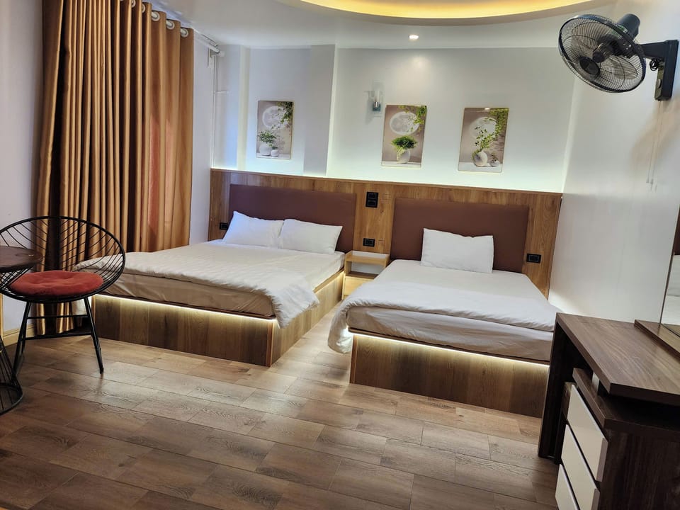 Superior Triple Room | Desk, free WiFi