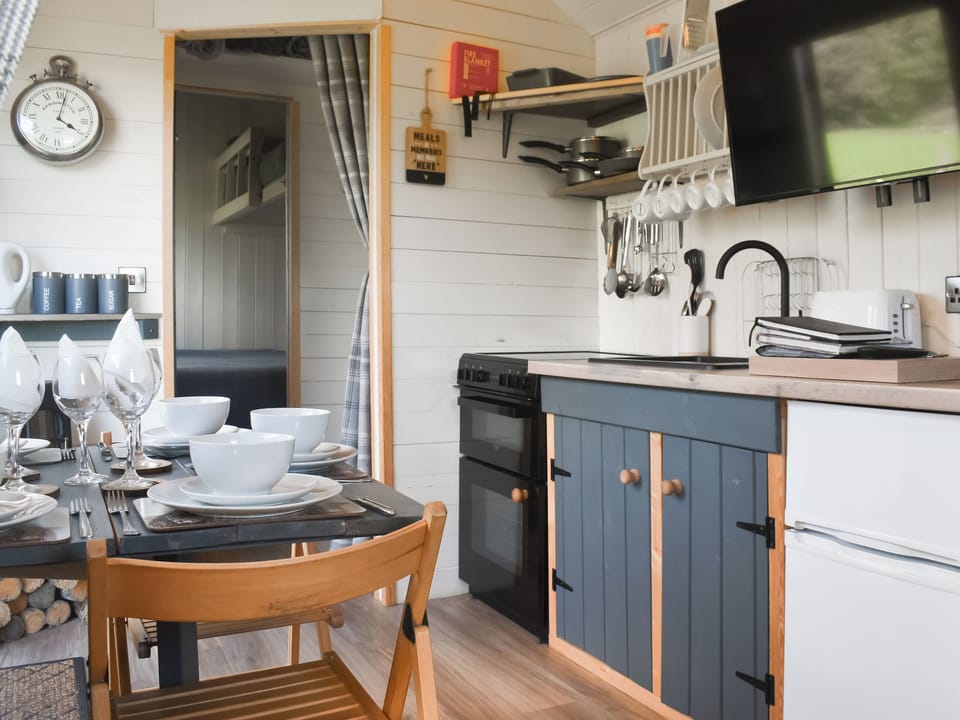 Interior | Shepherds Hut - Hillcrest, Ribble Valley-Forest of Bowland 