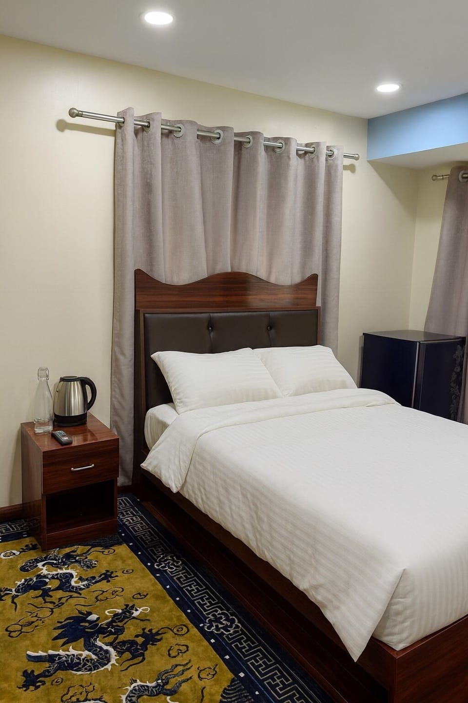 Deluxe Double Room, Balcony, Hill View | WiFi (free)