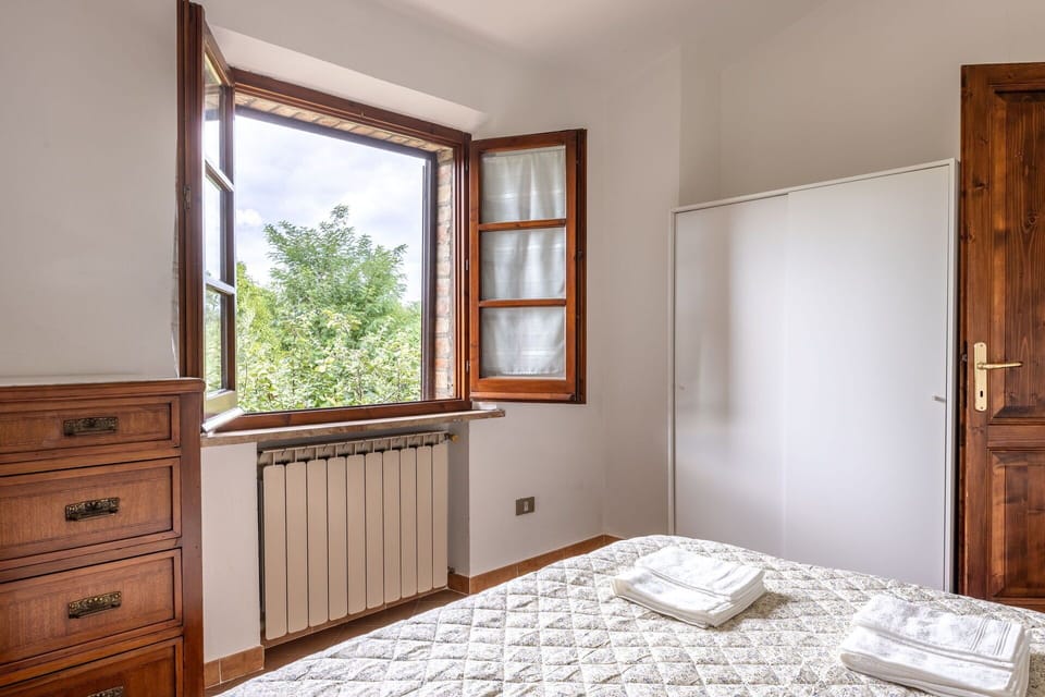 Autumn, Bedroom, Spring, Summer