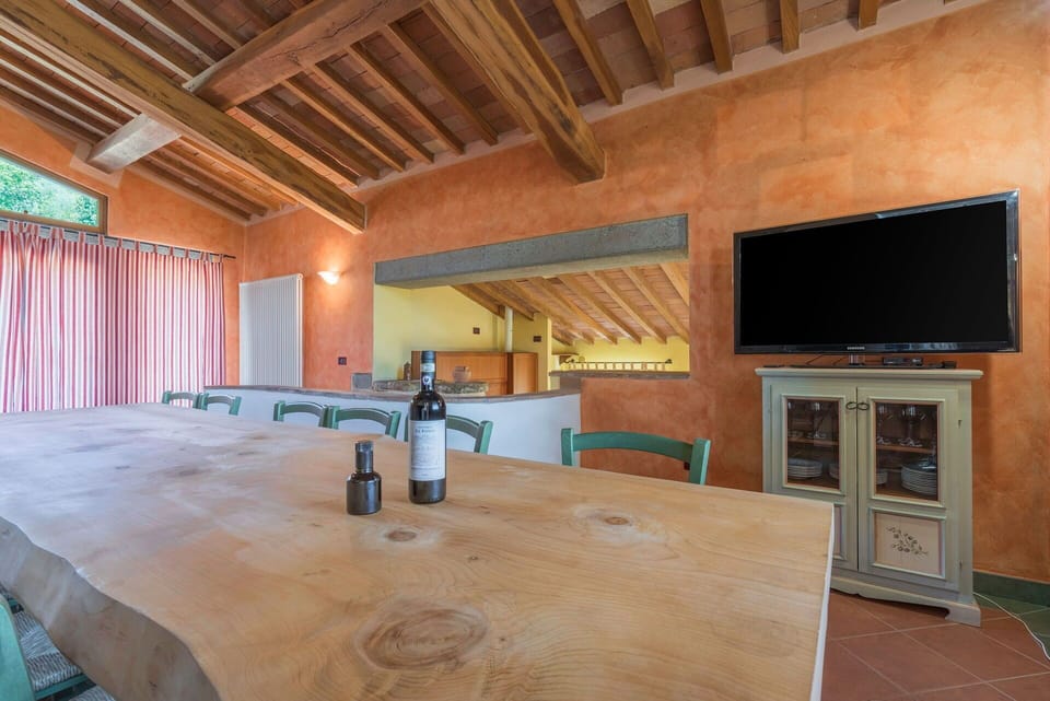 Autumn, Dining Room, Kitchen, Spring, Summer
