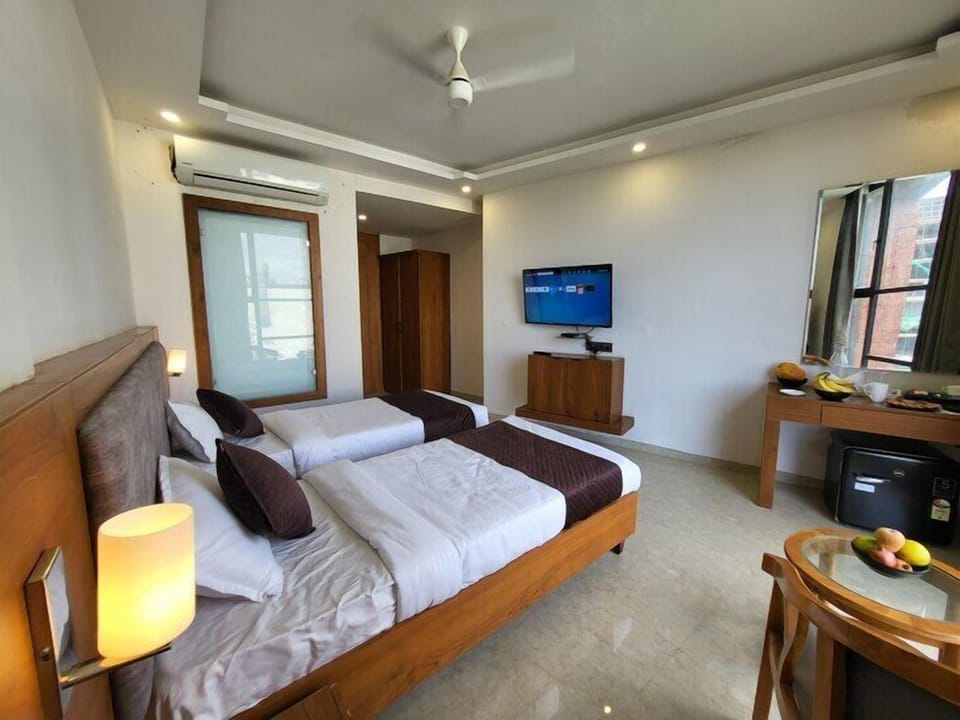 Deluxe Double Room, City View | Iron/ironing board (on request), WiFi (free)