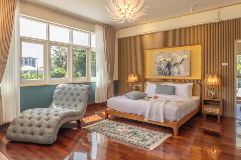 Executive Double Room, Mountain View Onsen | Premium bedding, free minibar, in-room safe, desk