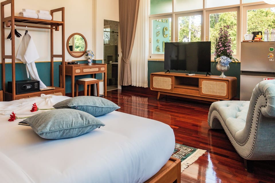 Executive Double Room, Mountain View Onsen | Premium bedding, free minibar, in-room safe, desk