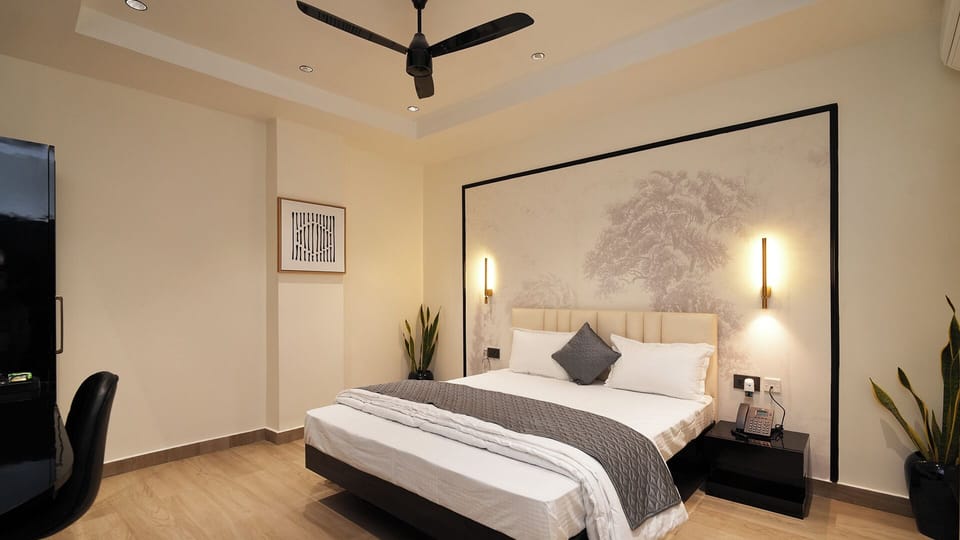 Deluxe Double Room | Desk, laptop workspace, free WiFi