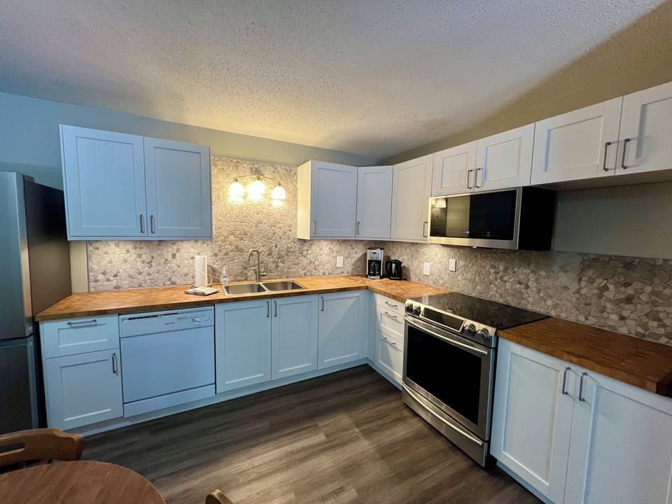 Fully loaded kitchen with everything you'll need to feed the crew.
