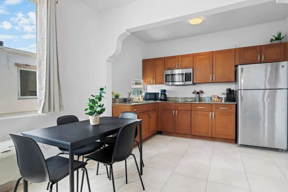 Apartment Rental with Complete Cooking Space.	