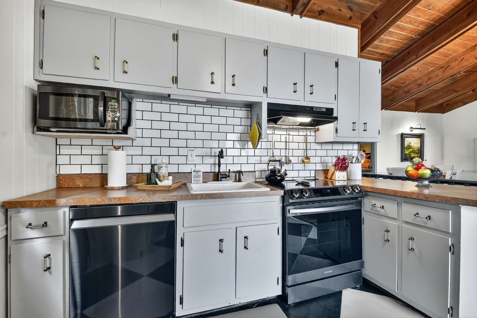 Everything you need to cook a romantic dinner in your Georgia Mountain cabin rental