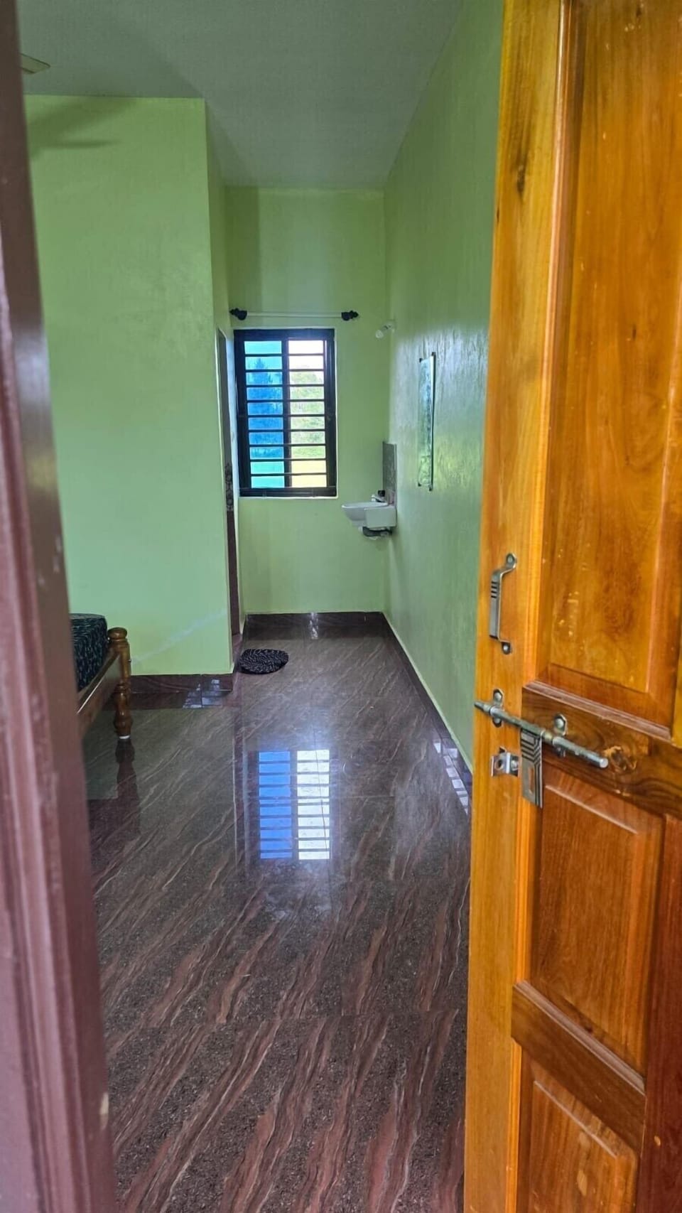 Standard Double Room, Garden View | Laptop workspace, free WiFi, bed sheets