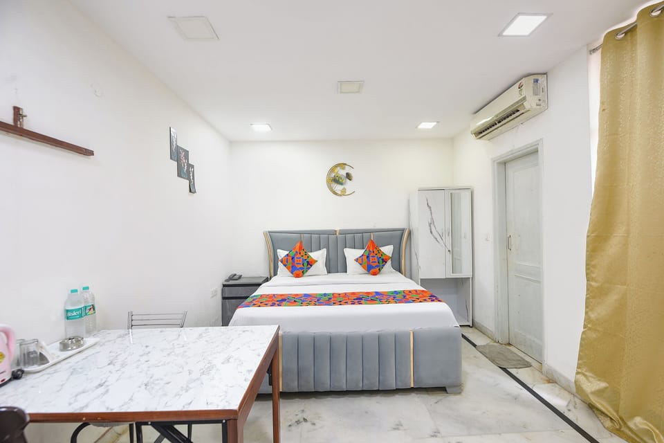 Egyptian cotton sheets, premium bedding, free WiFi, bed sheets