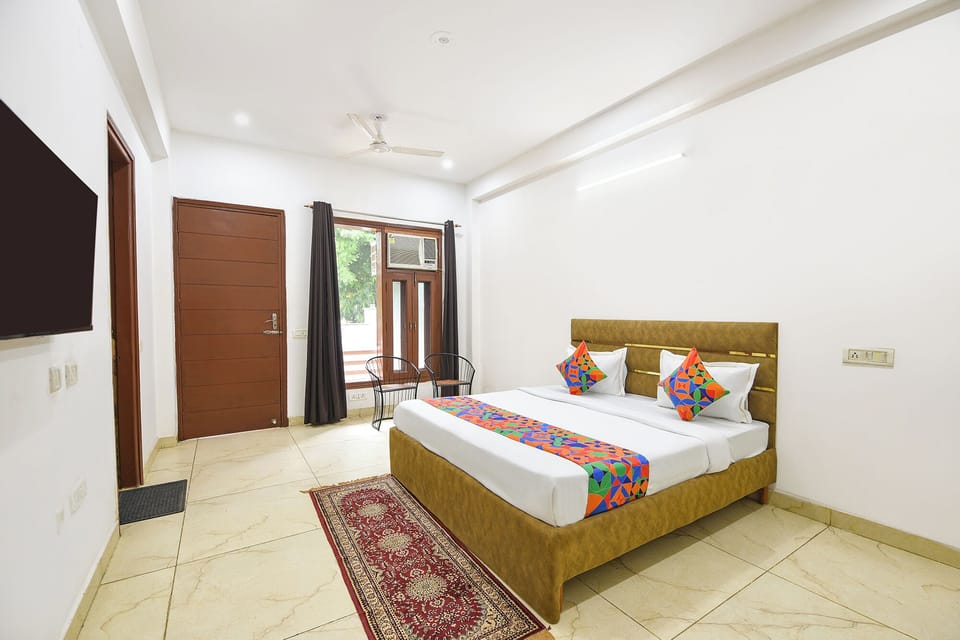 Premium Room | Egyptian cotton sheets, premium bedding, in-room safe, free WiFi