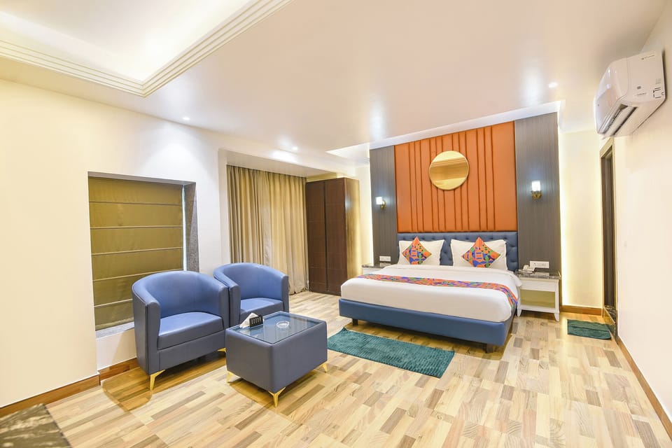 Premium Room | Egyptian cotton sheets, premium bedding, in-room safe, free WiFi