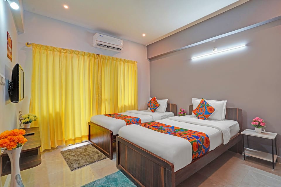 Egyptian cotton sheets, premium bedding, in-room safe, free WiFi