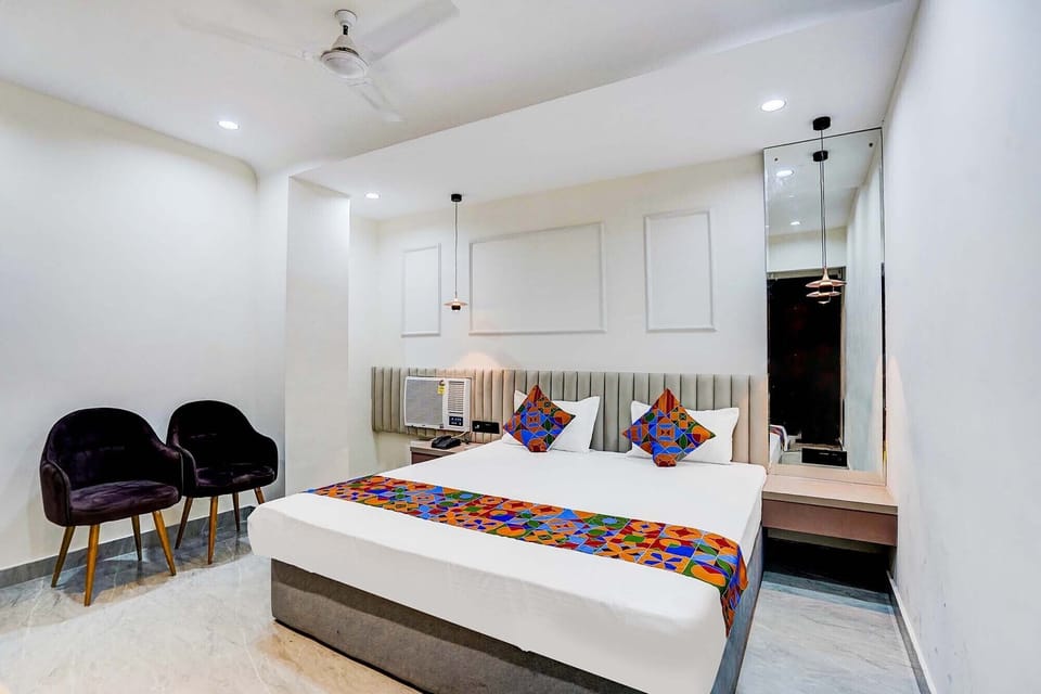 Family Room | Egyptian cotton sheets, premium bedding, in-room safe, free WiFi