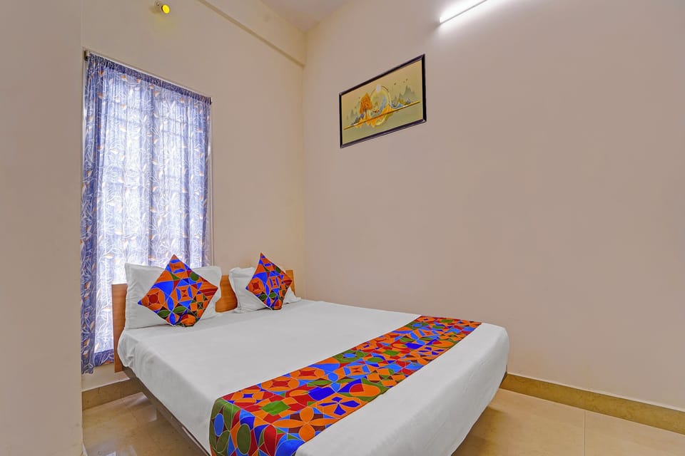 Family Room | Egyptian cotton sheets, premium bedding, in-room safe, free WiFi