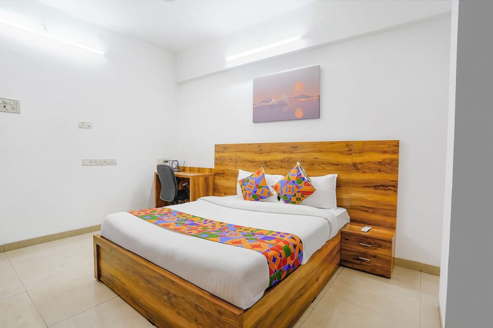 Egyptian cotton sheets, premium bedding, in-room safe, free WiFi