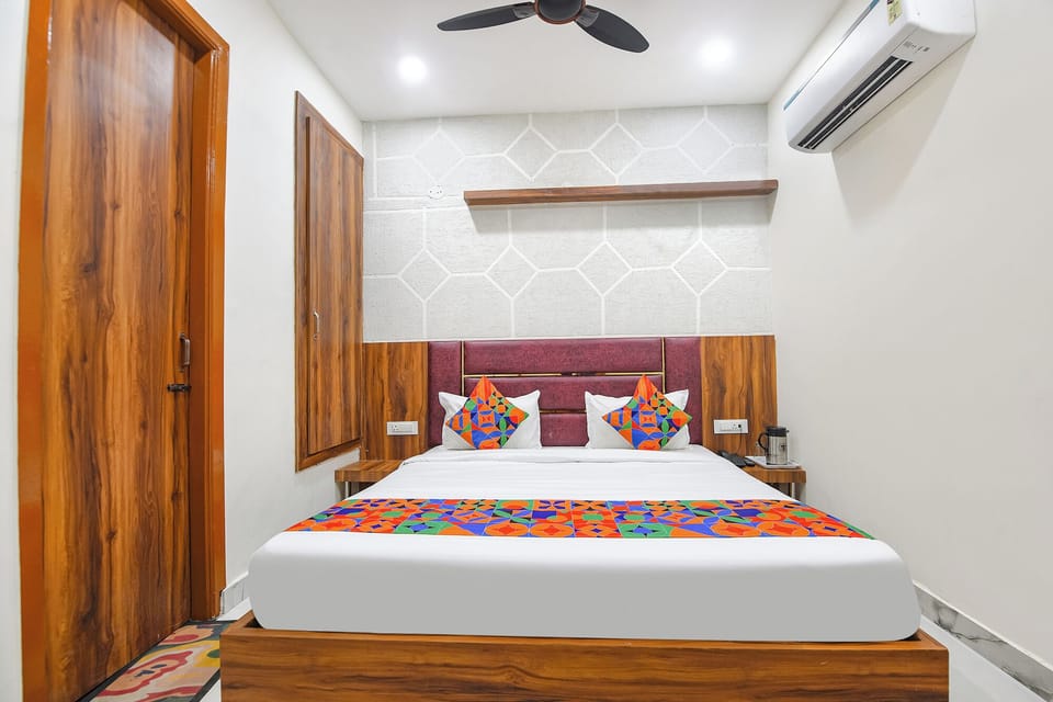 Deluxe Room | Egyptian cotton sheets, premium bedding, in-room safe, free WiFi
