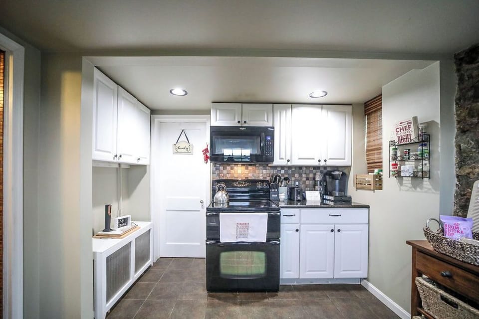The perfect kitchen for brunch before a hike.