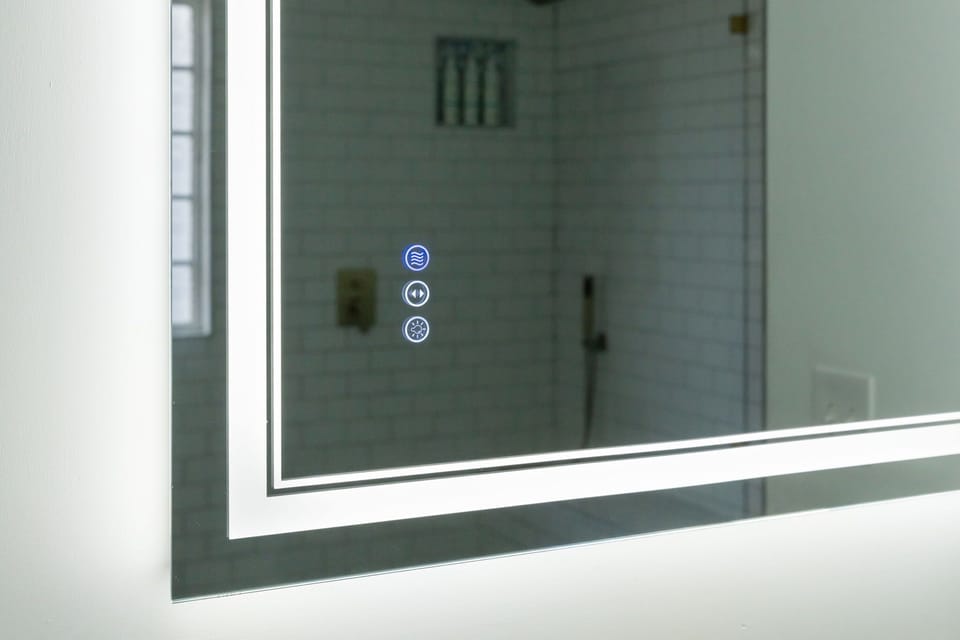 vanity mirror controls owner's suite