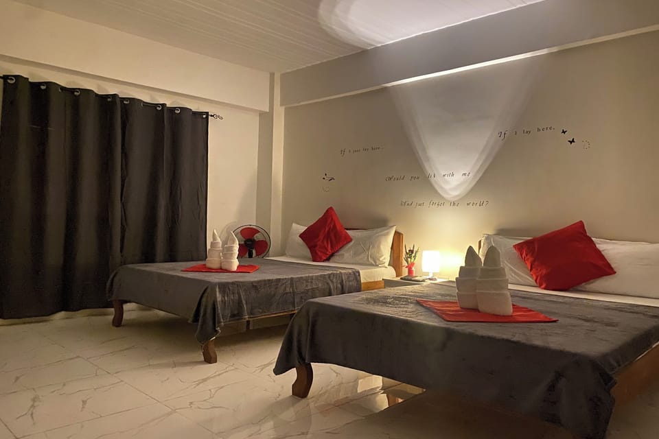 Family Room | Free WiFi, bed sheets