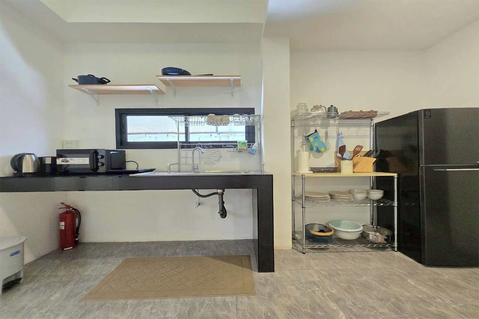 House, 3 Bedrooms | Private kitchen | Fridge, electric kettle
