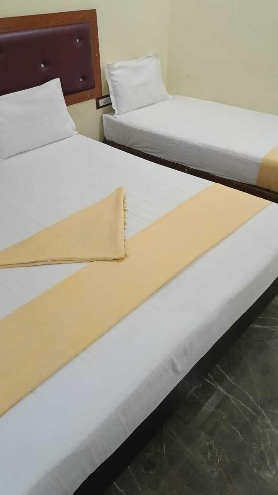Triple Room | Rollaway beds, free WiFi, bed sheets