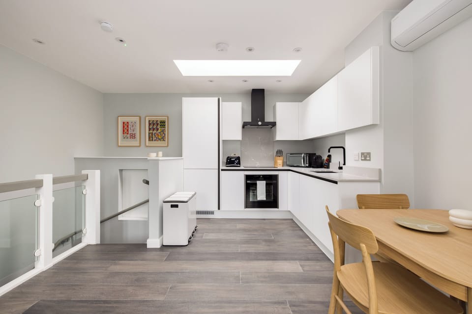 Apartment | Living area | 44-inch flat-screen TV with cable channels