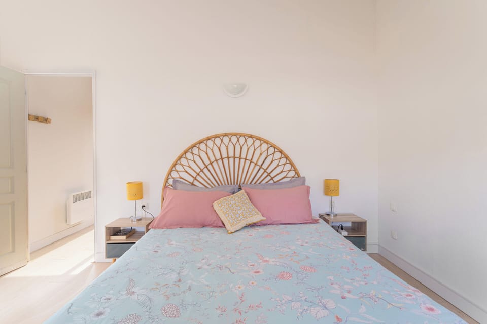 Central Narbonne with Rooftop Terrace Apartment in Narbonne