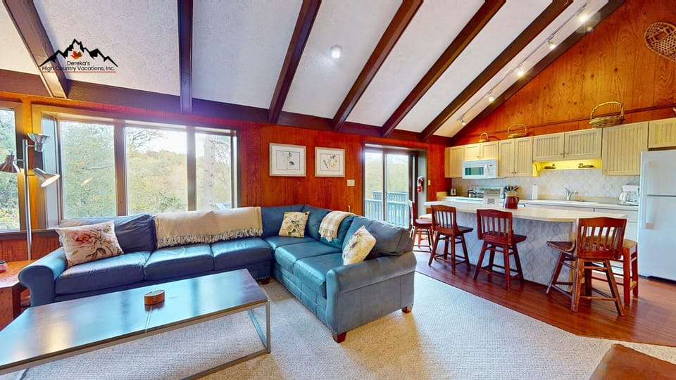 21 Living Room + Kitchen
