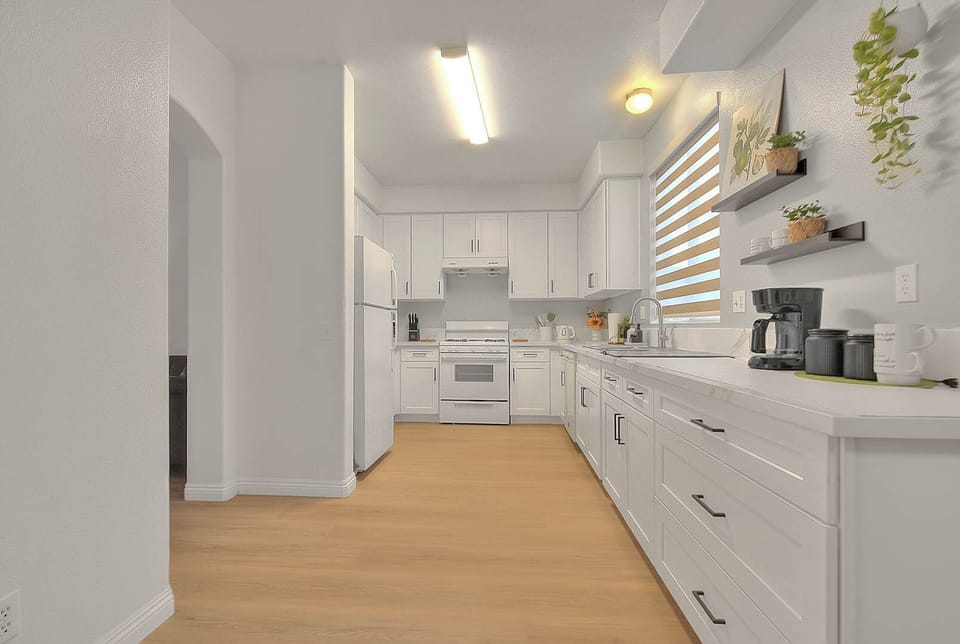 Fully equipped kitchen, Newly renovated