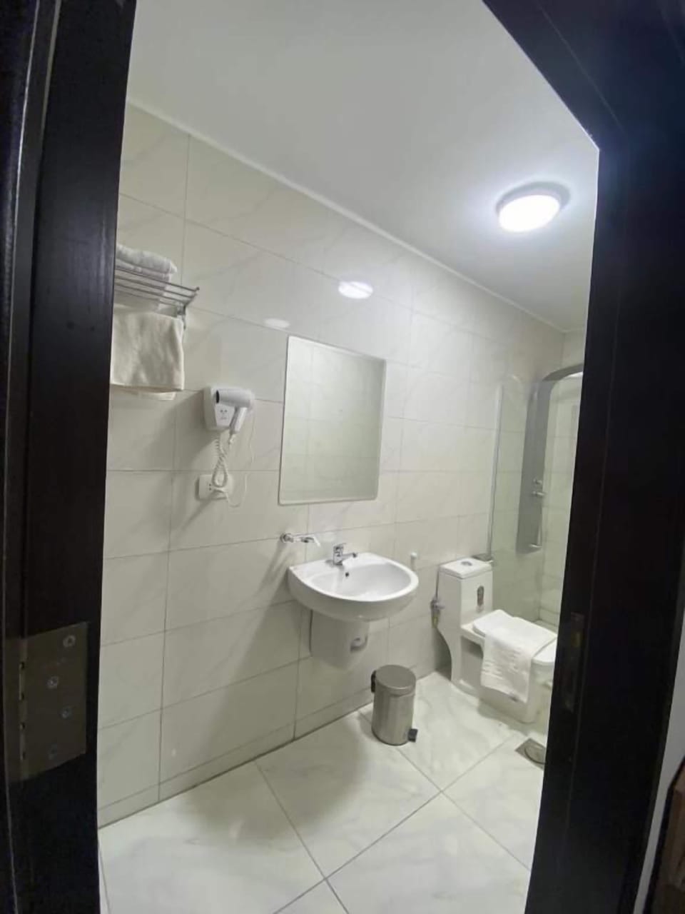 Double Room | Bathroom | Shower, free toiletries, towels, soap