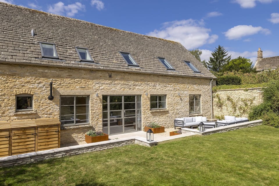 The Tallat Garden - StayCotswold