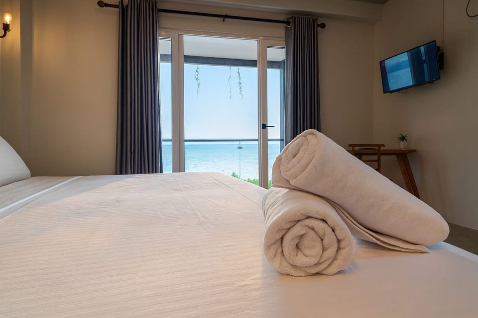 Premium bedding, minibar, iron/ironing board, free rollaway beds