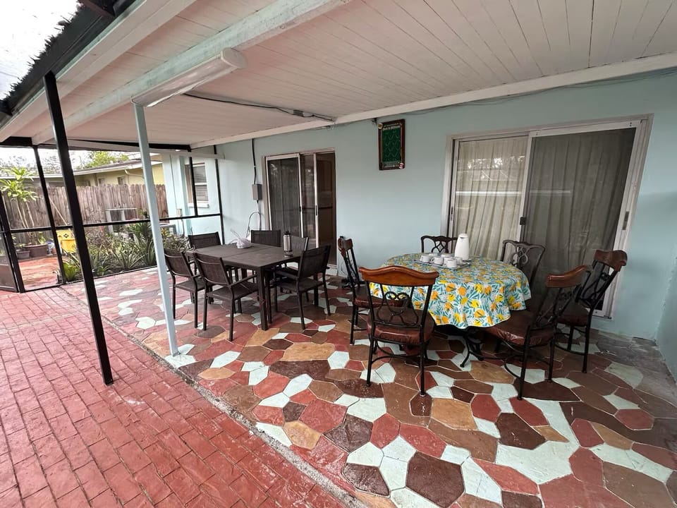 Outdoor dining