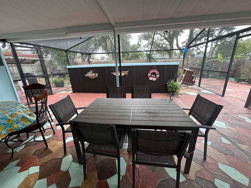 Outdoor dining
