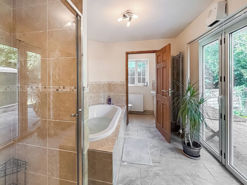 Bathroom | Brithdir, Welshpool