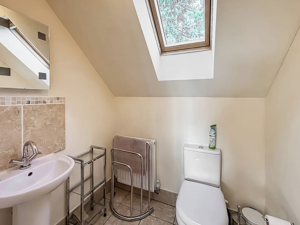 Bathroom | Brithdir, Welshpool