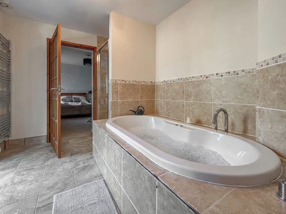 Bathroom | Brithdir, Welshpool