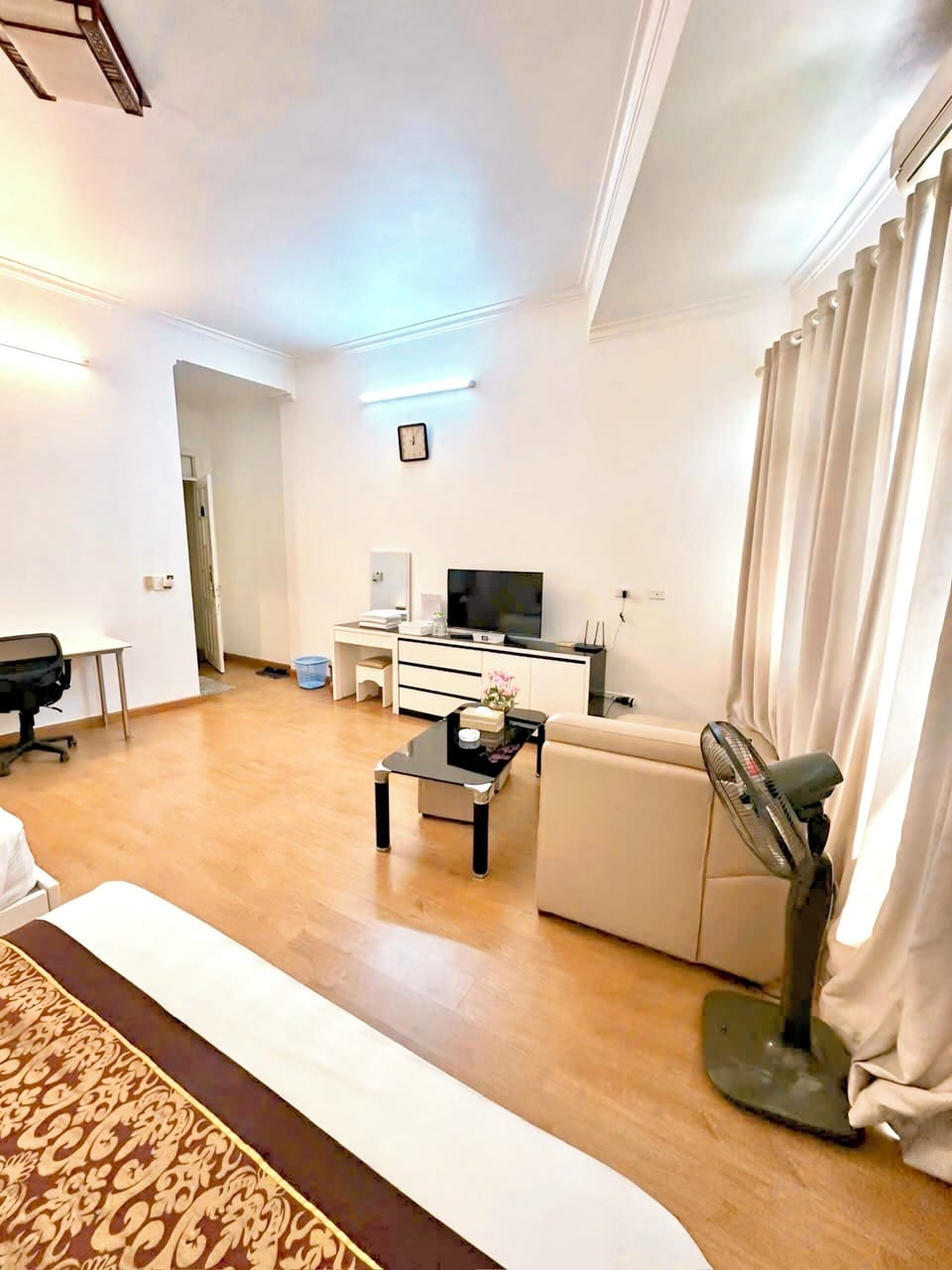 Double Room | Desk, free WiFi, bed sheets