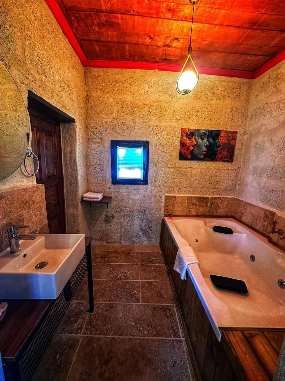 Comfort Room | Bathroom | Free toiletries, hair dryer, towels, soap