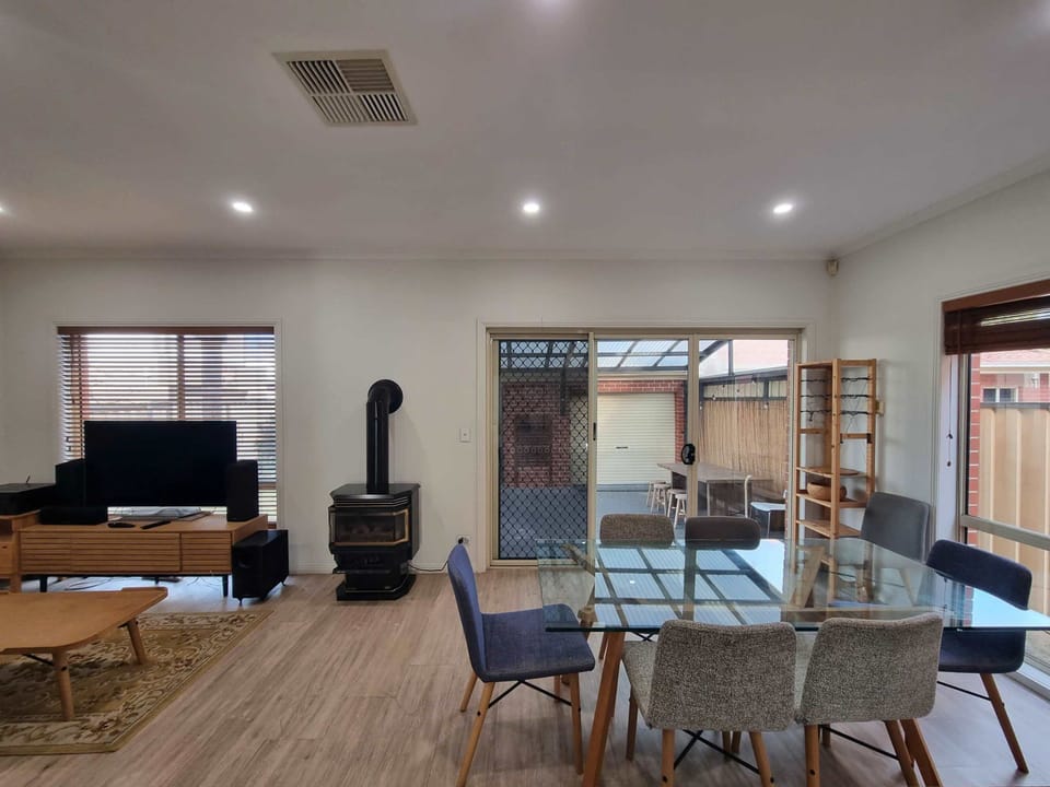 House | 4 bedrooms, high-speed internet