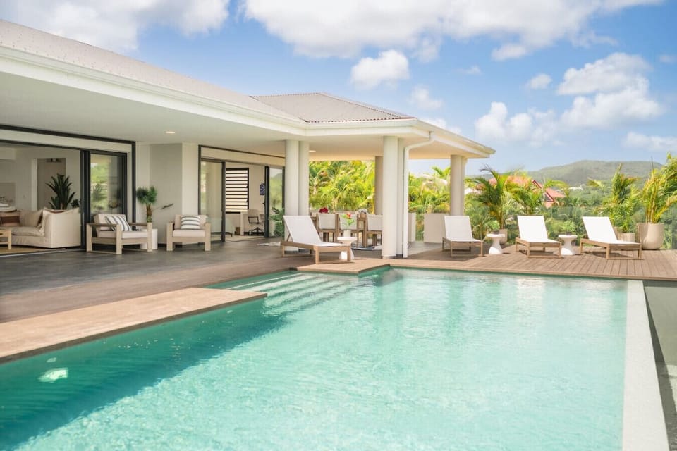 terrasse et piscine