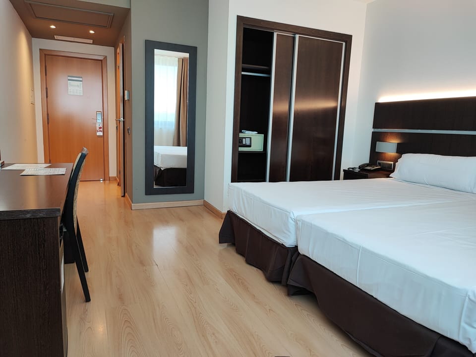 Minibar, in-room safe, desk, soundproofing