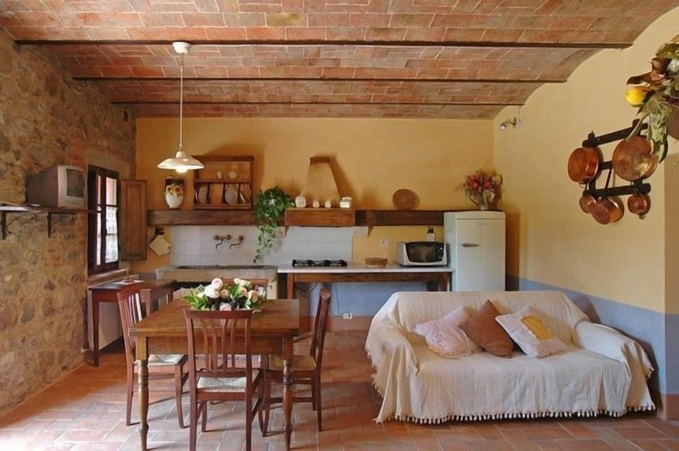 House, Multiple Bedrooms, Accessible (Villa Castiglione) | In-room dining